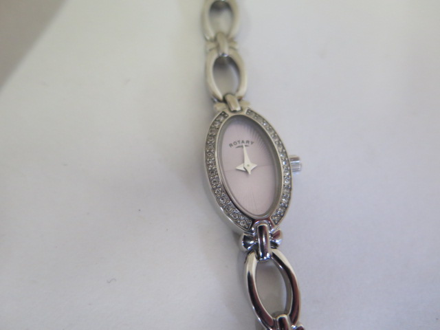 A silver amber and jet earring and necklace set and ladies Rotary watch, need a battery - Image 4 of 4