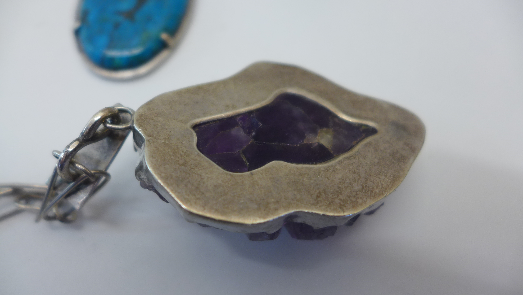 A turquoise ring and pendant and an amethyst pendant on chain, all test as silver - Image 3 of 4