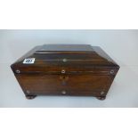 A nice rosewood sewing box of sarcophagus form, mother of pearl string inlay - Height 17cm x 31cm