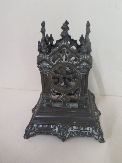 A bronze monument mantle clock, 21cm tall, movement appears overwound otherwise good condition - Image 2 of 3