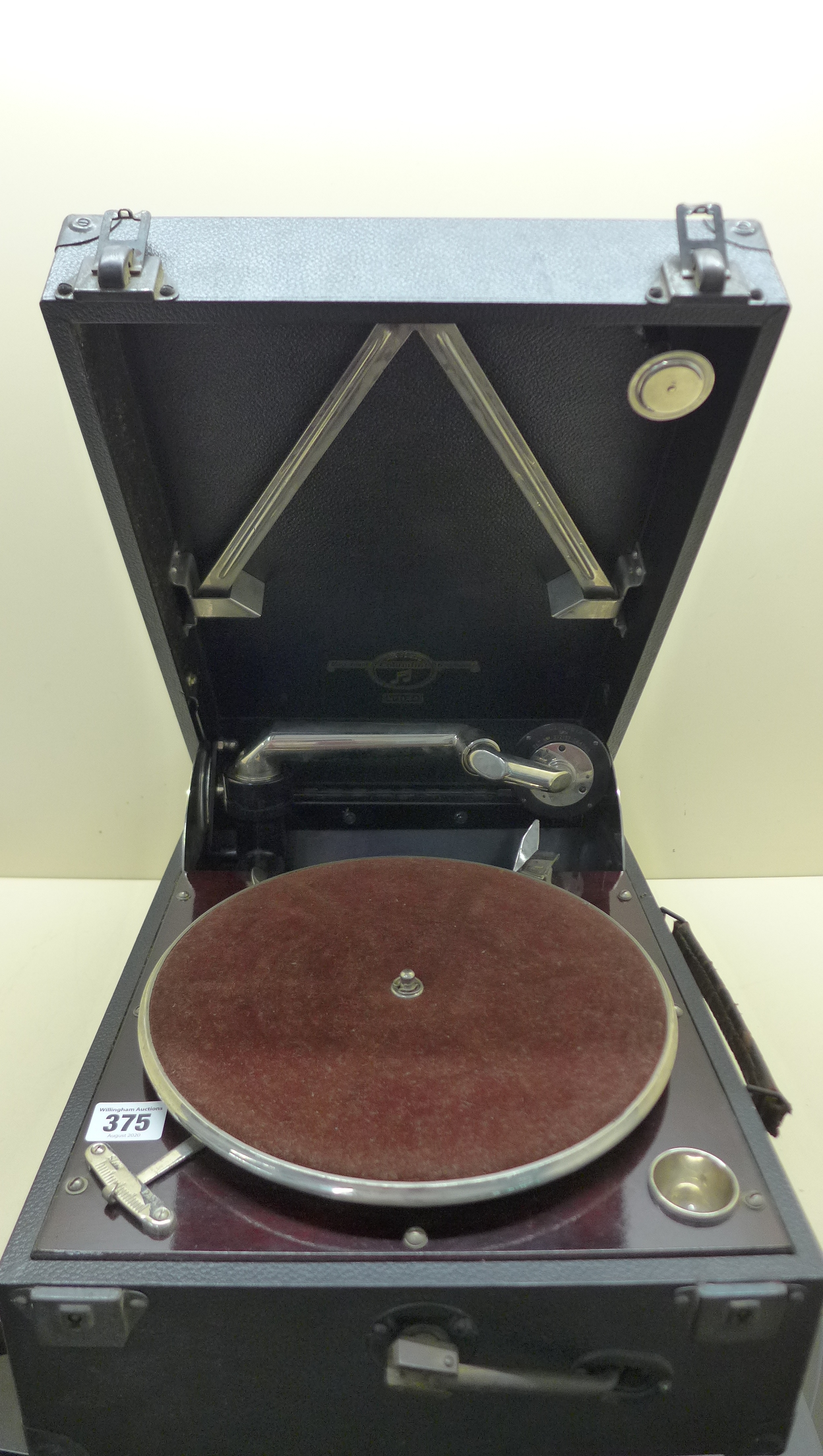 A Columbia picnic windup gramophone, No:112A, in good running order