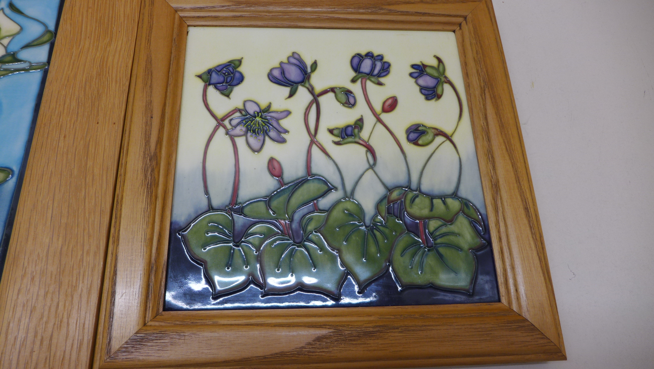 3 x wooden framed Moorcroft tiles 29 x 29cm and 21 x 21cm - Image 3 of 5