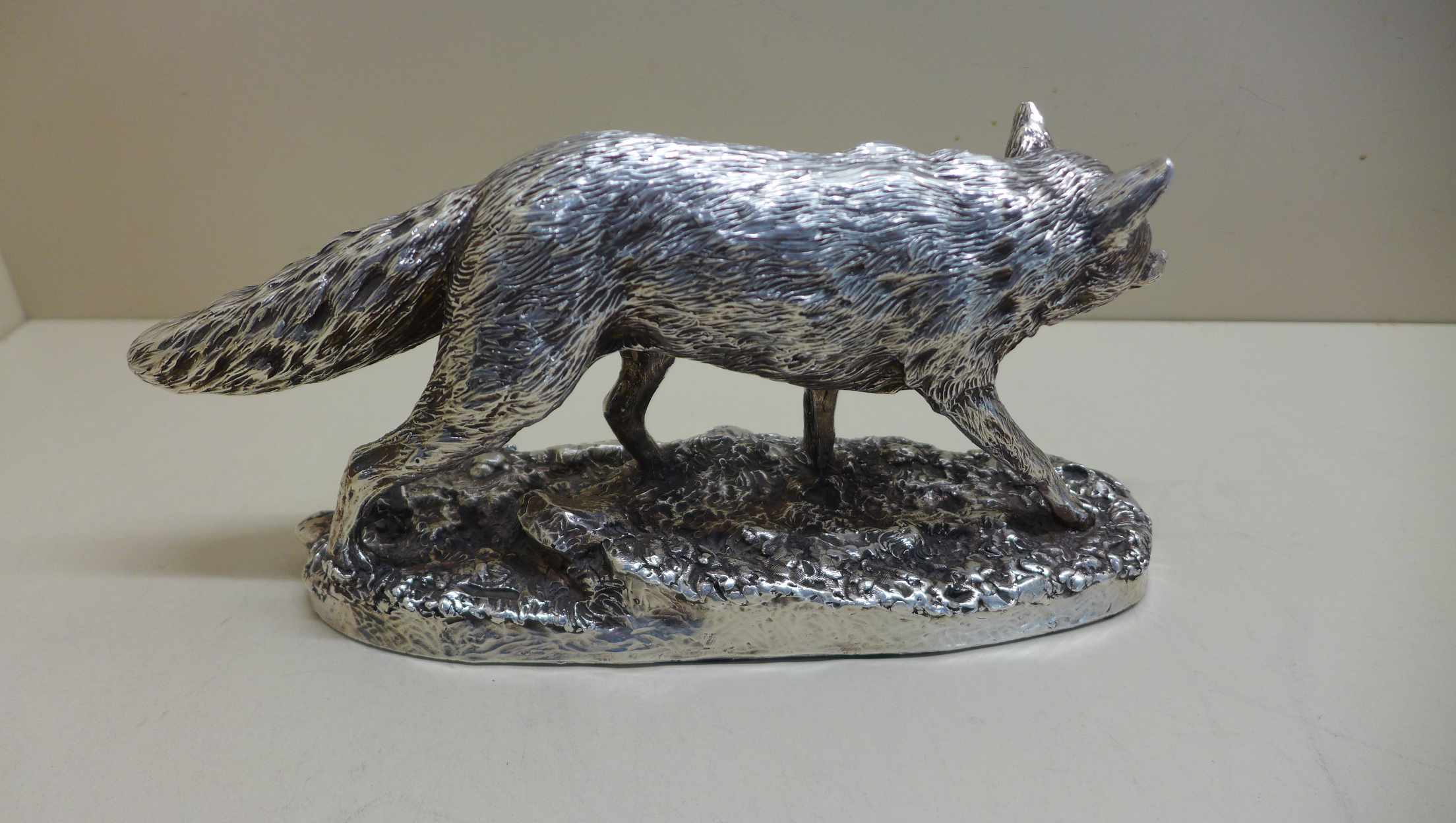 A modern silver resin filled model of a fox by Stiles Silver Sheffield - signed Donaldson. 24cm long - Image 4 of 4