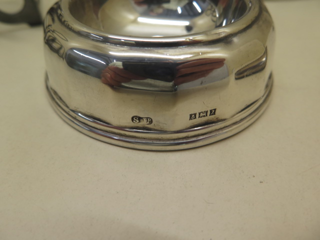 A Dutch 835 silver twin handle bowl, approx 4.9 troy oz, a silver toast rack, bangle and bowl, - Image 3 of 5