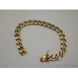 A hallmarked 18ct yellow gold bracelet 19cm long, approx 45.5gs in good condition