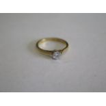 A hallmarked 18ct yellow gold diamond solitaire ring, diamond approx 0.32ct, colour F, clarity VS 1,