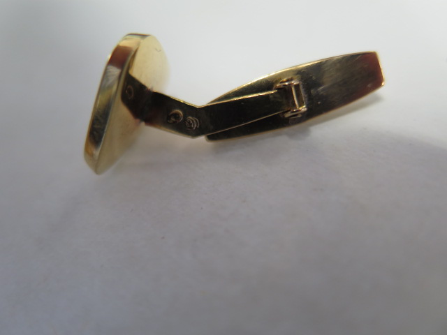 A pair of continental 18ct cufflinks and three hallmarked 18ct studs, total weight approx 12.8grams - Image 3 of 6