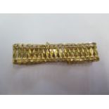 A hallmarked 9ct yellow gold bracelet approx 18cm long, approx 8.9 grams in good condition