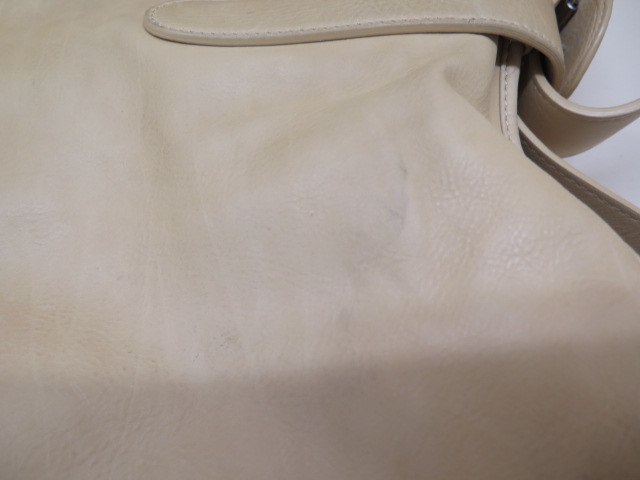 A Loewe cowhide shoulder bag, 48cm wide, with booklet, some usage wear and marks but reasonably good - Image 3 of 4
