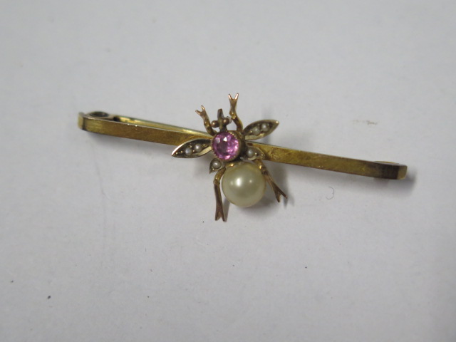 A 9ct yellow gold insect brooch 4.5cm long, marked 9ct approx 2.3gs, some bending but generally good - Image 2 of 3