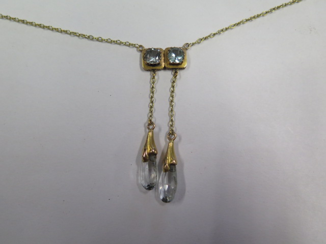 A yellow gold blue stone necklace with 2 drops on a fine chain, stones approx 7mm x 7mm, chain - Image 2 of 4