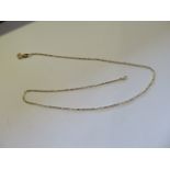 A hallmarked 9ct yellow gold chain, 41cm long, approx 1.3 grams, in good condition (7177A)