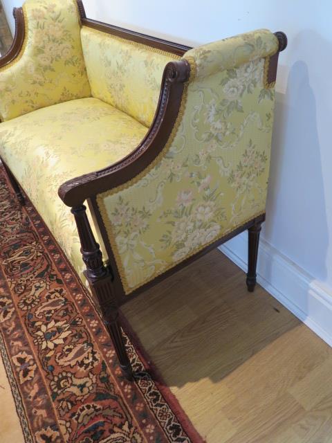 An Edwardian mahogany window seat in good condition and recently reupholstered, 80cm tall x 110cm - Image 2 of 4