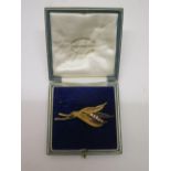 A Harris and Maisey 18ct yellow gold hallmarked diamond and sapphire and sapphire leaf brooch, 6.5cm