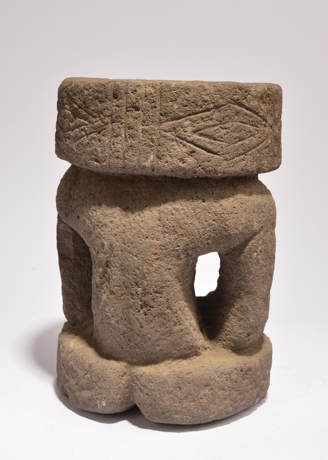 A Costa Rica caryatid metate volcanic stone, with a shallow recess having lozenge and linear - Image 2 of 2