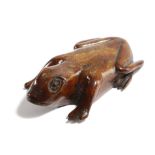 A TREEN FOLK ART FROG SNUFF BOX FIRST HALF 19TH CENTURY with a hinged compartment 10cm long