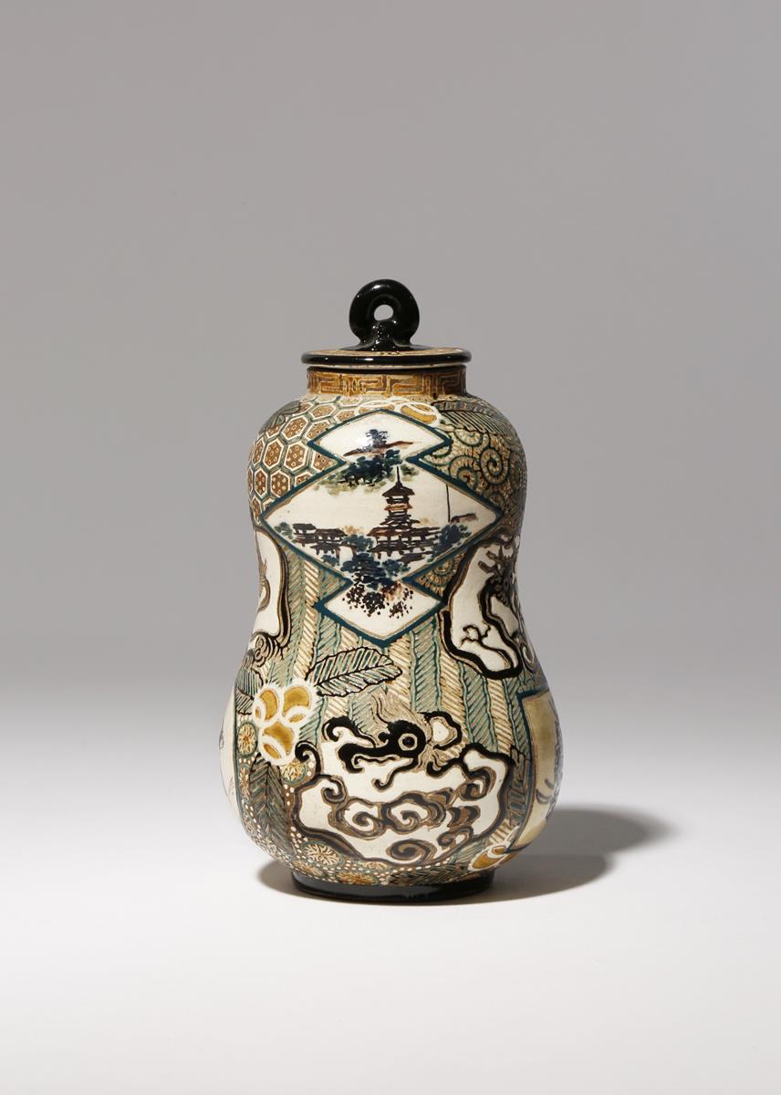 A SMALL JAPANESE KYOTO WARE TEA CADDY MEIJI PERIOD, 19TH OR 20TH CENTURY The gourd-shaped body