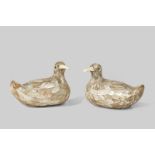 λ A PAIR OF CHINESE MOTHER OF PEARL DUCK-SHAPED BOXES AND COVERS 19TH CENTURY Seated with their legs