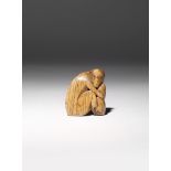 λ A CHINESE IVORY 'MONKEY' TOGGLE MING DYNASTY Carved as a seated monkey arching its back as it