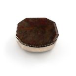 An 18th century Dutch silver and agate snuff box, by Joh, Francois Biese (Biezer), Schoovnhoven