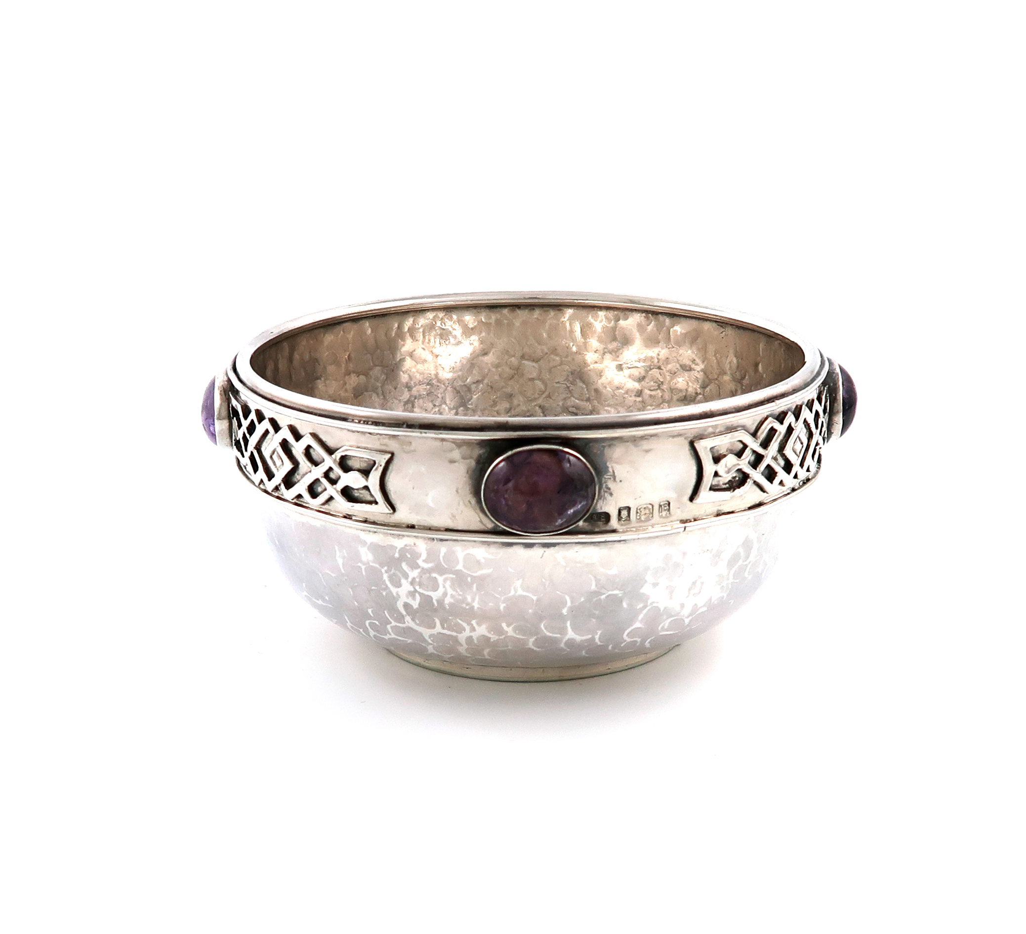 By The Sandheim Brothers, an Arts and Crafts silver bowl, London 1918, circular form, spot-