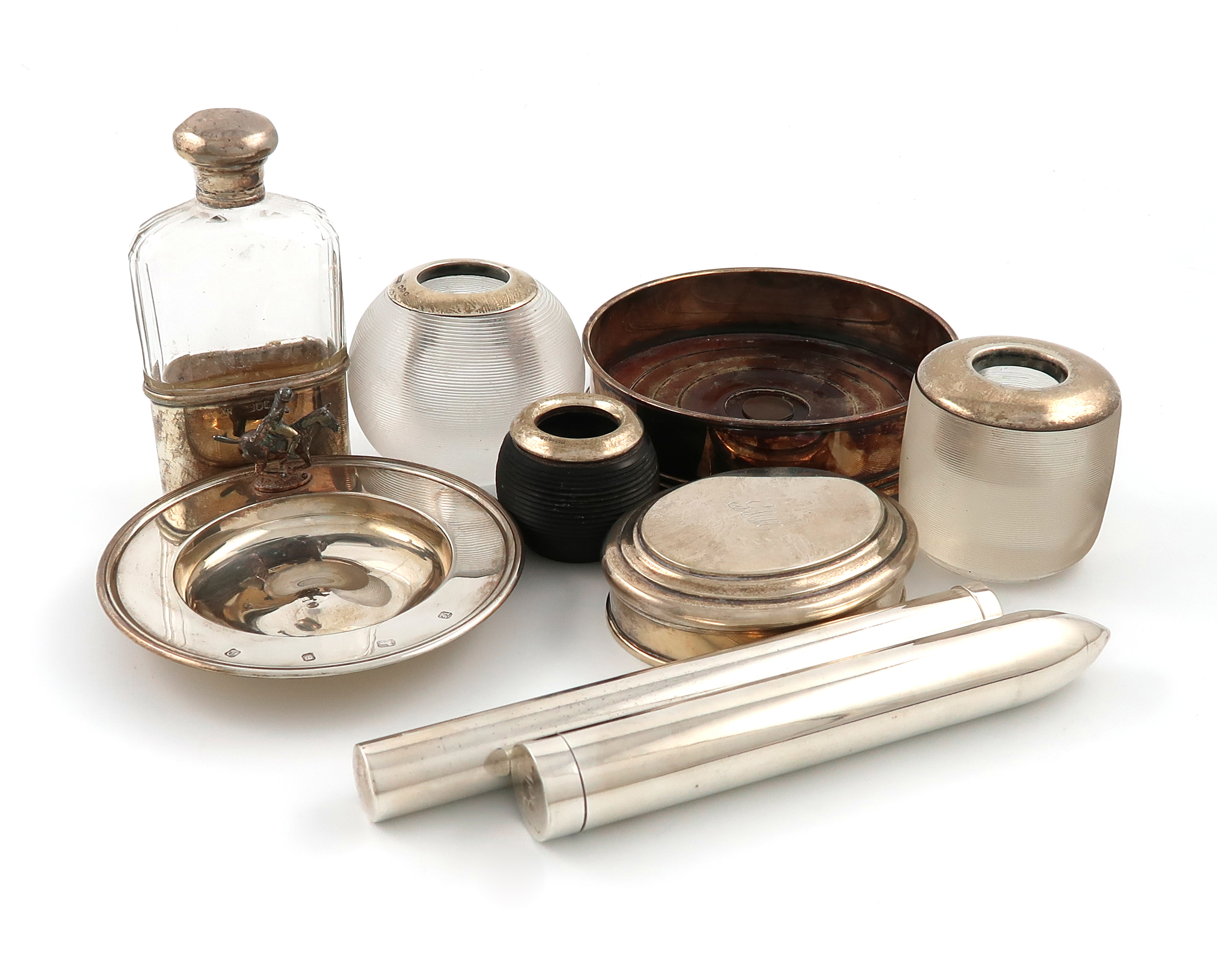 A mixed lot of silver items, various dates and makers, comprising: a modern cigar case, by Theo