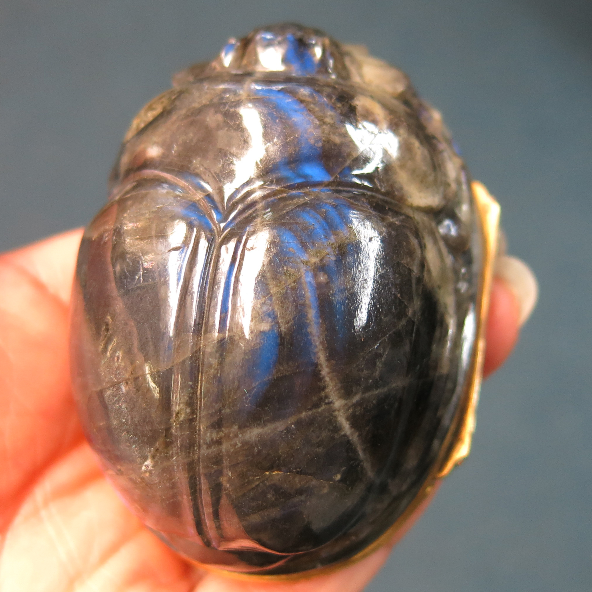 A mid 18th century carved labradorite scarab-form snuff box, the hinged blue glass cover decorated - Image 10 of 12