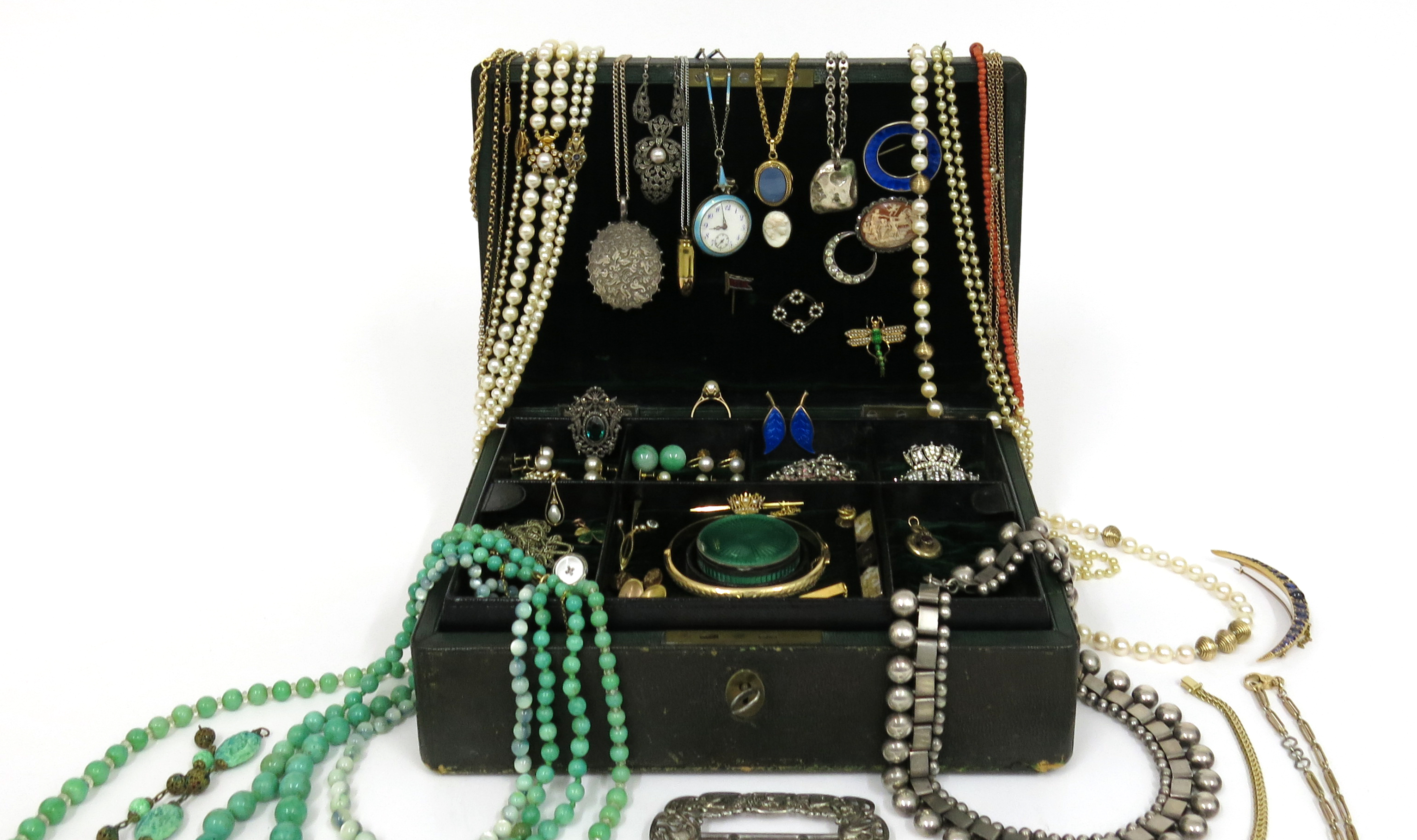 λ A jewellery box containing various items of jewellery, including an 18ct gold wedding band (1.1g), - Image 3 of 8