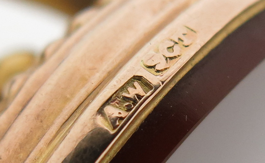 Five gold and gold-cased fob seals, set with various plain and engraved hardstone seal - Image 8 of 10