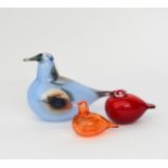 A small Nuutajarvi glass Sky Curlew bird designed by Oiva Toikka, 2005, pale blue glass with surface