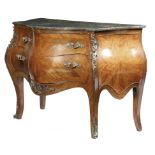 A KINGWOOD COMMODE IN LOUIS XV STYLE 20TH CENTURY with gilt brass mounts, the serpentine marble