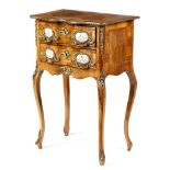 A FRENCH WALNUT TABLE EN CHIFFONIERE IN LOUIS XV STYLE LATE 19TH / EARLY 20TH CENTURY with gilt