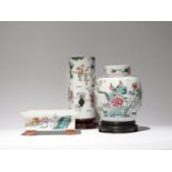 THREE CHINESE FAMILLE ROSE ITEMS 19TH/20TH CENTURY Comprising: a tall cylindrical hat stand