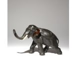 λ A JAPANESE BRONZE MODEL OF AN ELEPHANT, OKIMONO MEIJI PERIOD, 19TH CENTURY The pachyderm