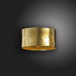 A George III gold Serjeant-at-Law's ring, the outer band inscribed 'Ung Roy Ung Loy Ung Foy' (One
