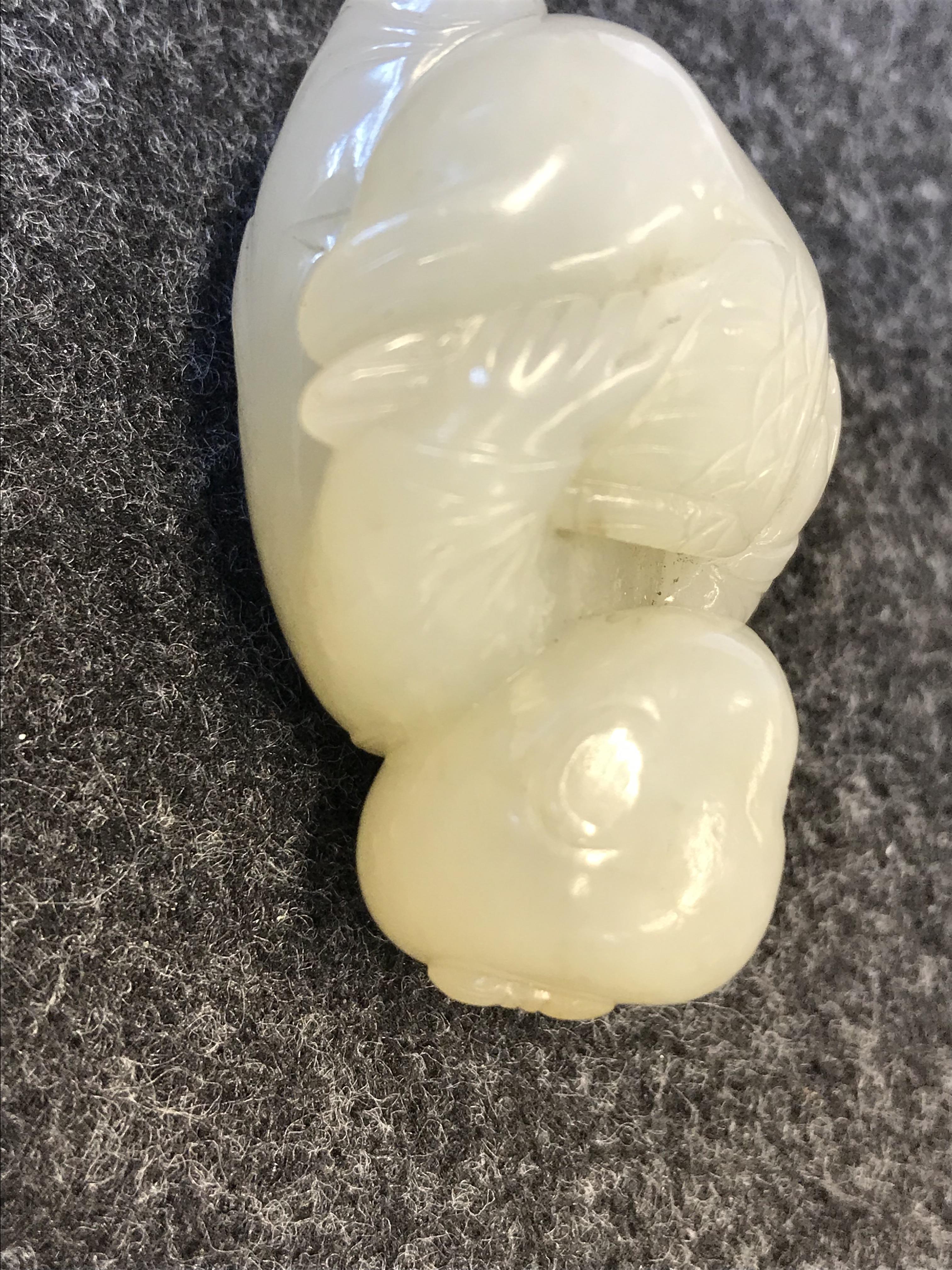 A SMALL CHINESE PALE CELADON JADE CARVING OF A BOY AND A GOOSE QING DYNASTY OR LATER The boy - Image 8 of 12