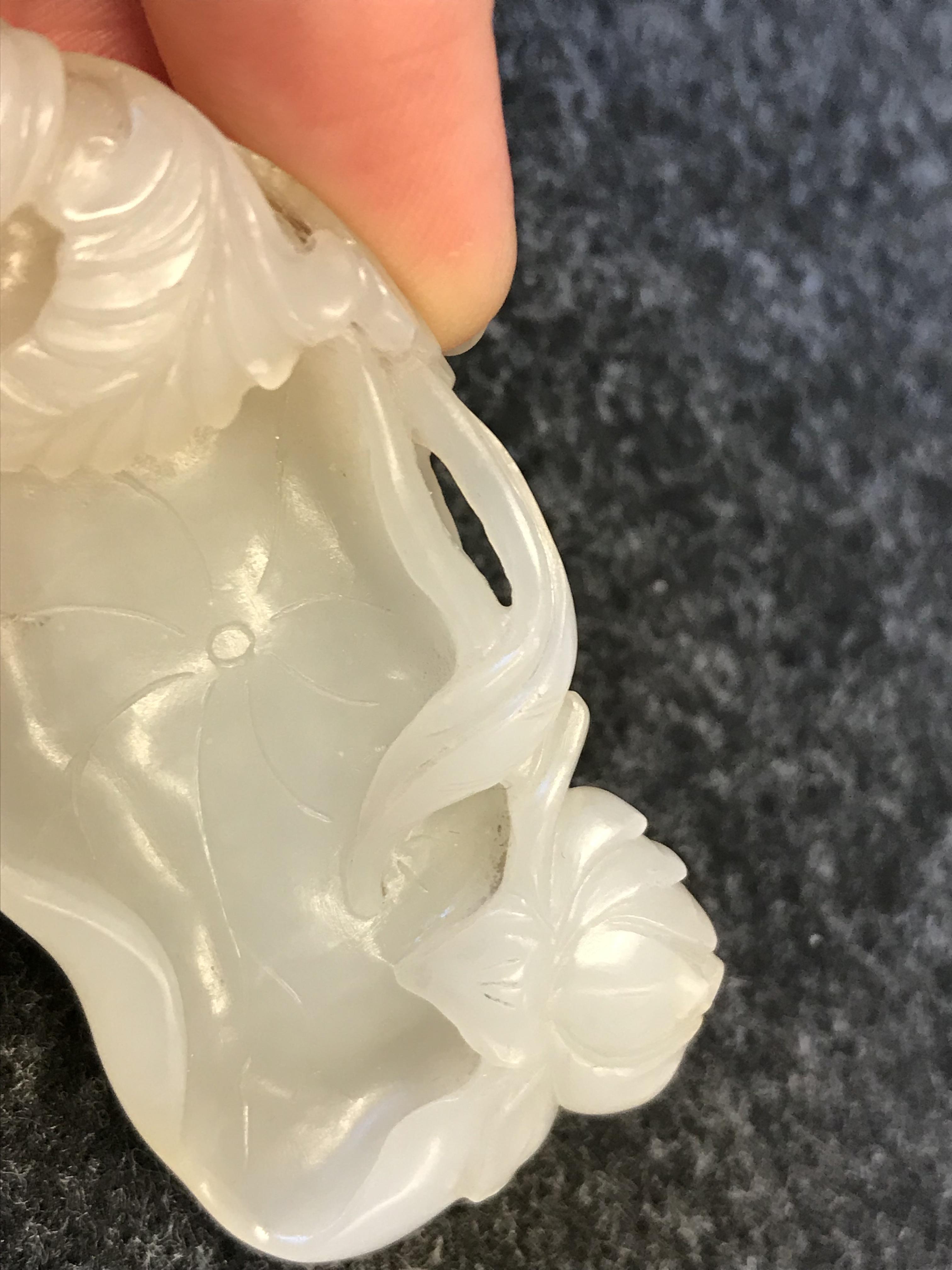 A SMALL CHINESE WHITE JADE 'LOTUS' BRUSH WASHER QING DYNASTY OR LATER Carved as a lotus leaf furling - Image 5 of 19