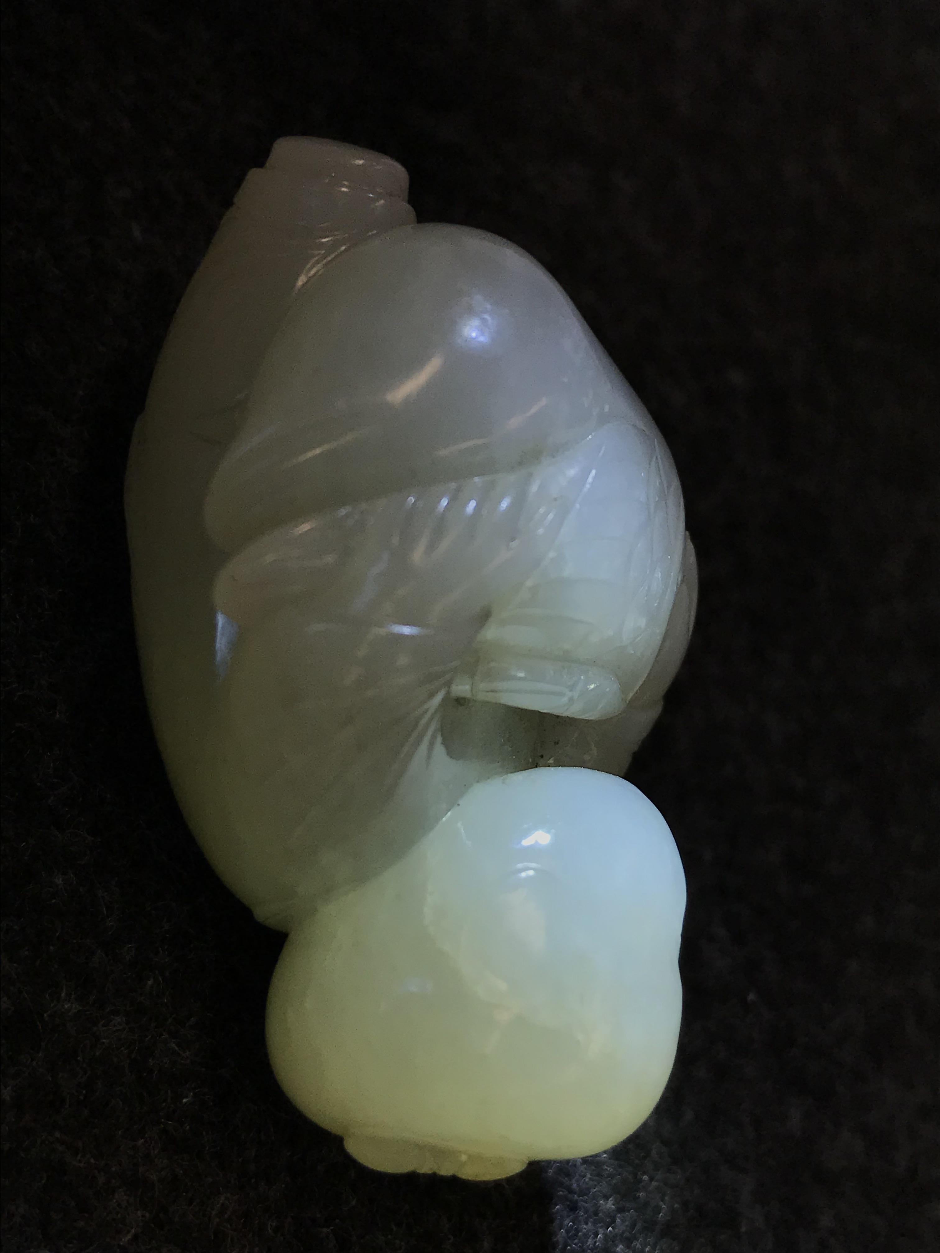 A SMALL CHINESE PALE CELADON JADE CARVING OF A BOY AND A GOOSE QING DYNASTY OR LATER The boy - Image 9 of 12