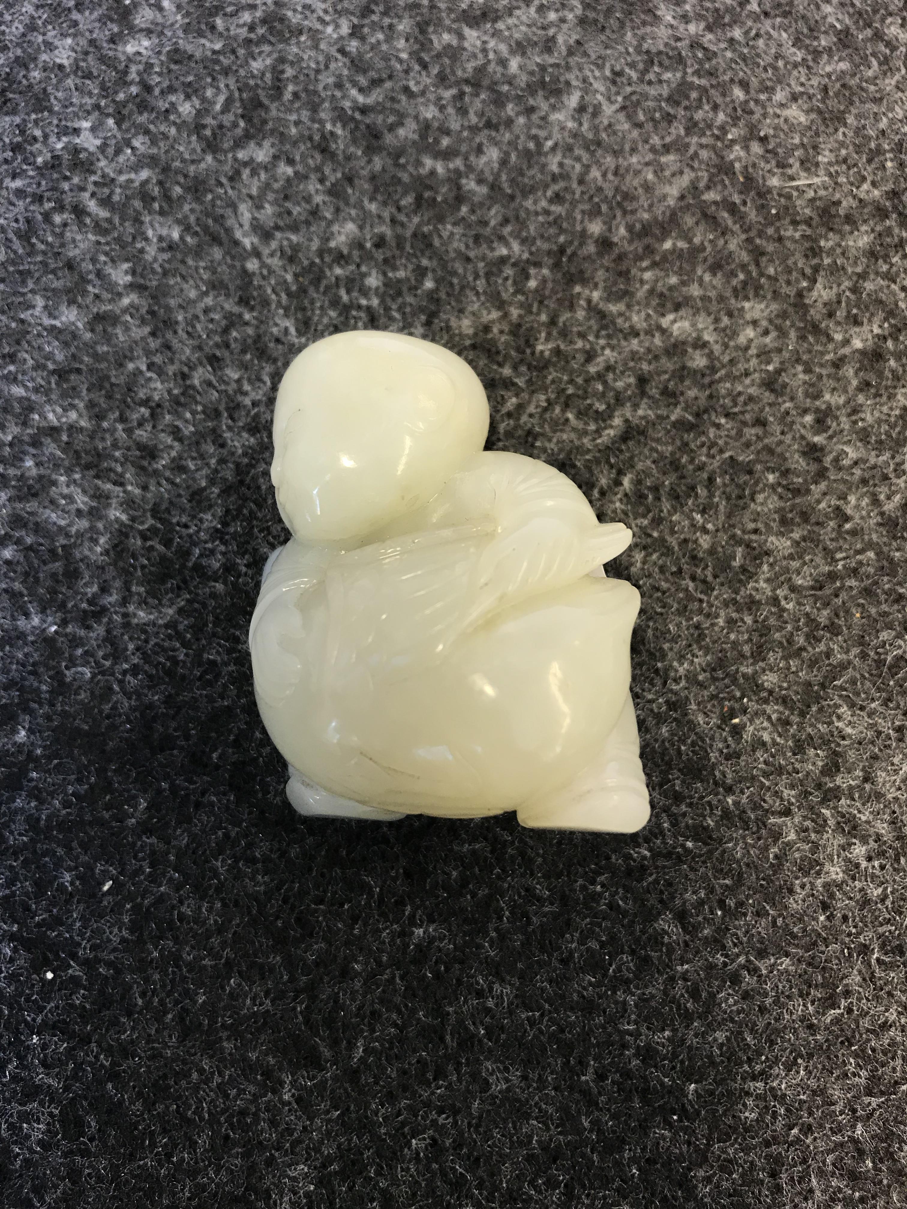 A SMALL CHINESE PALE CELADON JADE CARVING OF A BOY AND A GOOSE QING DYNASTY OR LATER The boy - Image 4 of 12