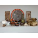 Box containing a collection of interesting Eastern items to include various lacquered wares,