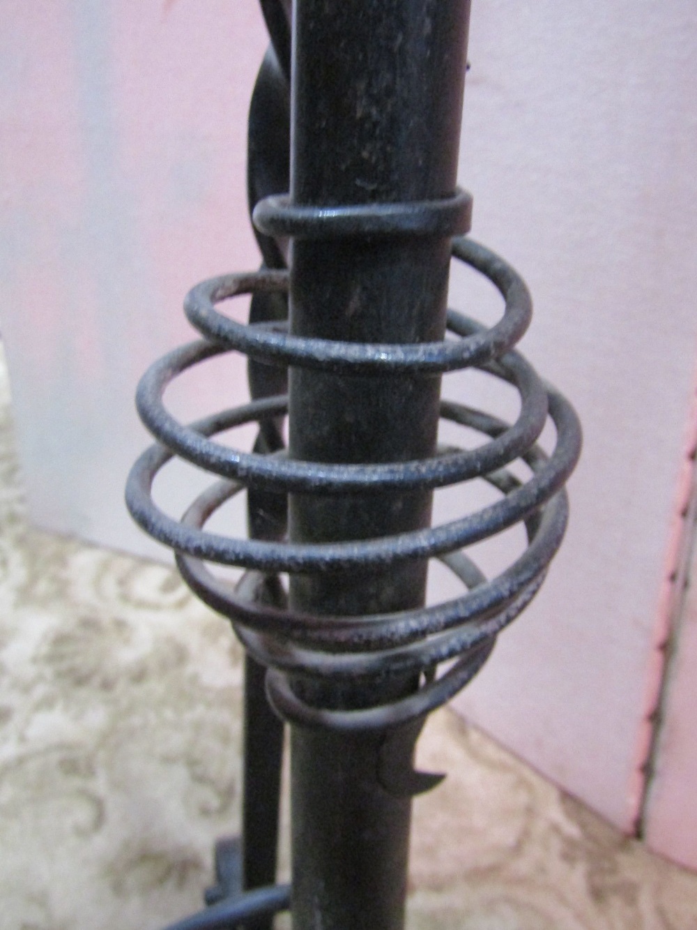 An iron work floor standing telescopic oil lamp standard, with simple scroll, copper flower head - Image 3 of 3