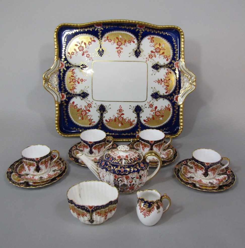 A good quality 19th century Copeland tray with Imari type floral decoration and moulded handles with