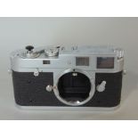 Leica M2-970757 DBP camera