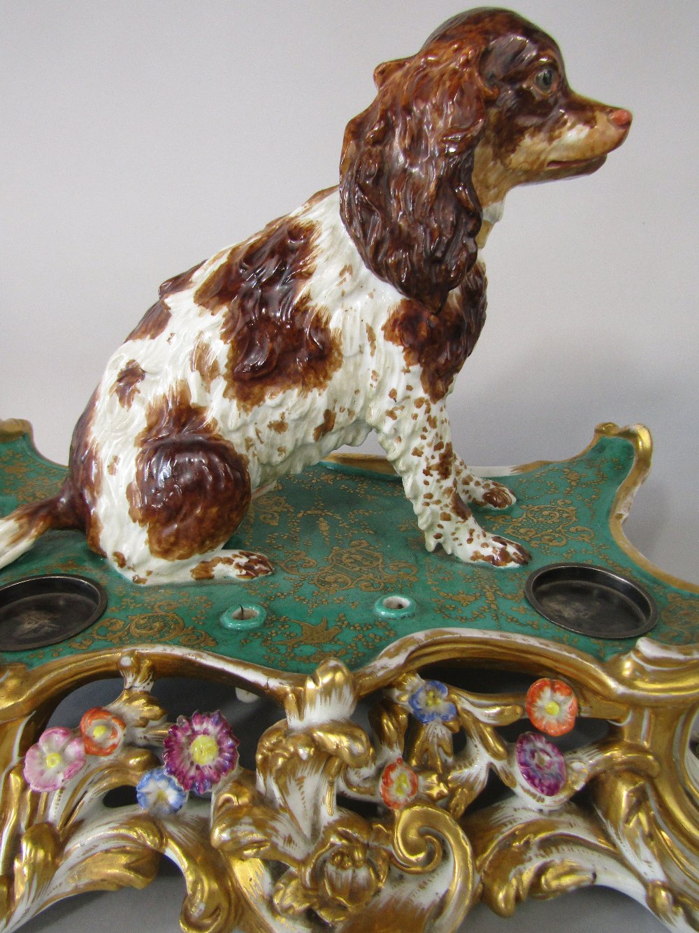 A good quality mid 19th century Jacob Petit (Fontainebleau) ceramic inkstand with applied seated - Image 5 of 5