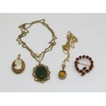 Mixed lot of 9ct jewellery comprising a garnet wreath brooch, a citrine and diamond cluster