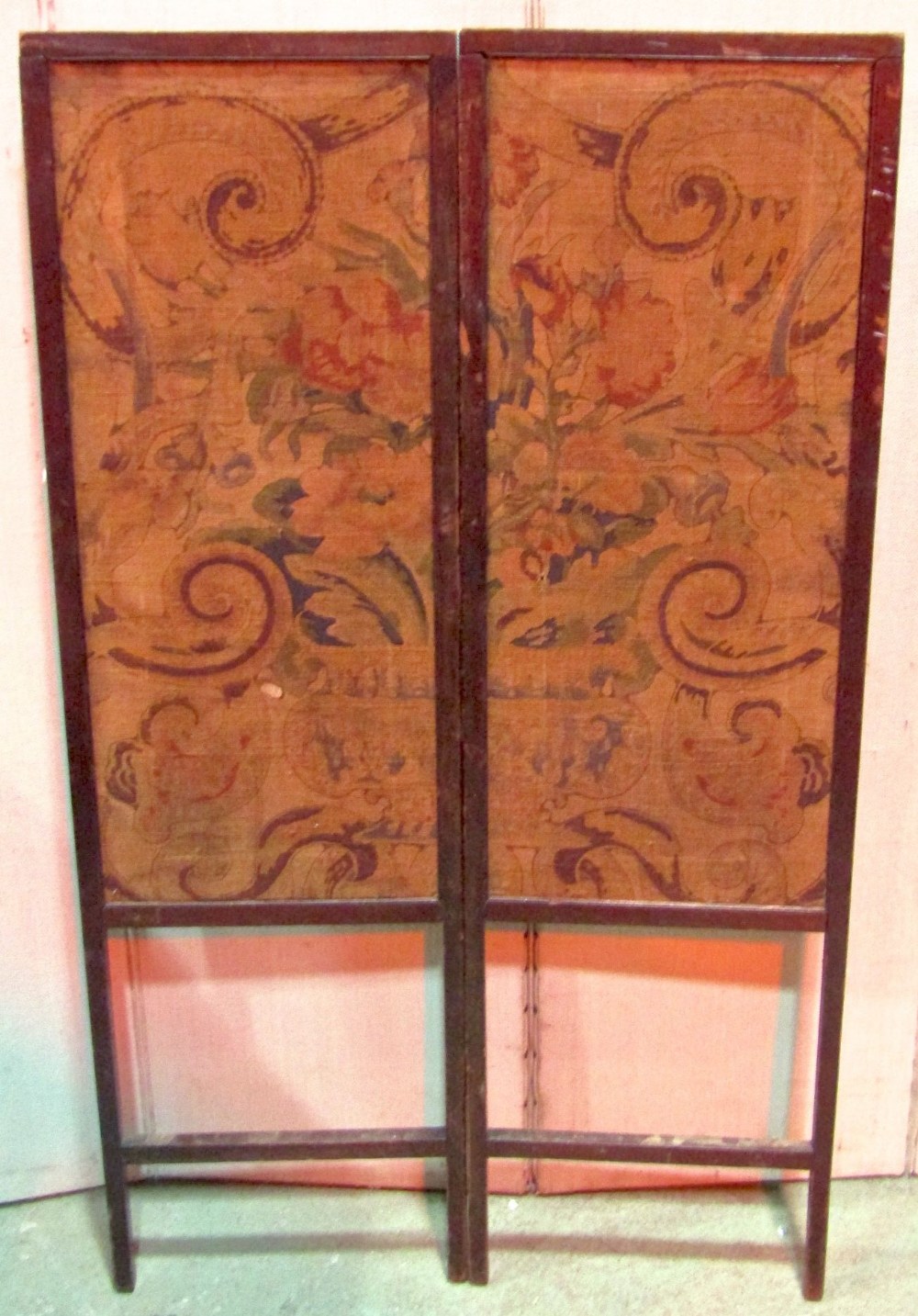 A small Japanese four fold screen with decorative carved framework (AF) lacks panels, together - Image 2 of 3