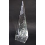 Art glass obelisk possibly by Peter Layton, with interesting frosted detail, 32cm high, signature to