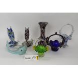 18 Murano glass fish together with three Murano baskets and a vase (22)