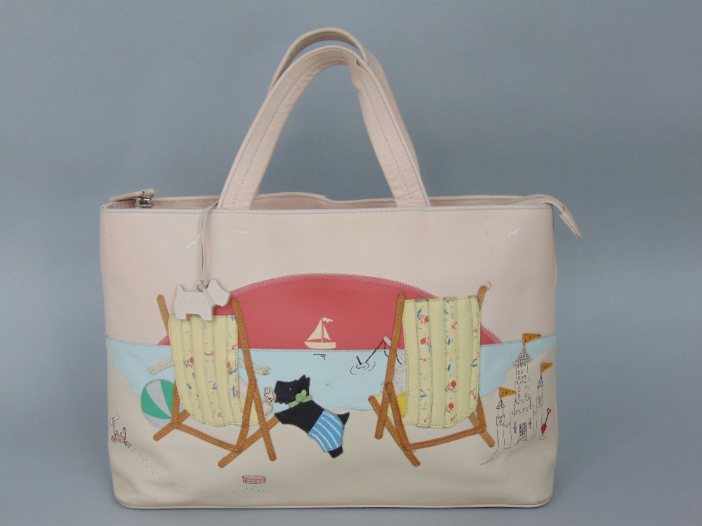 Radley handbag 'Fun in the Sun' in leather, with applique beach scene featuring Scottie Dog, has - Image 2 of 5