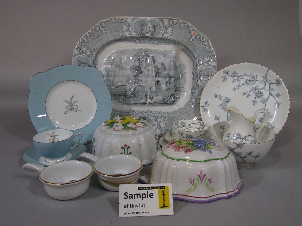 A quantity of ceramics including Minton Ardsley pattern teawares, a set of six decorative jelly